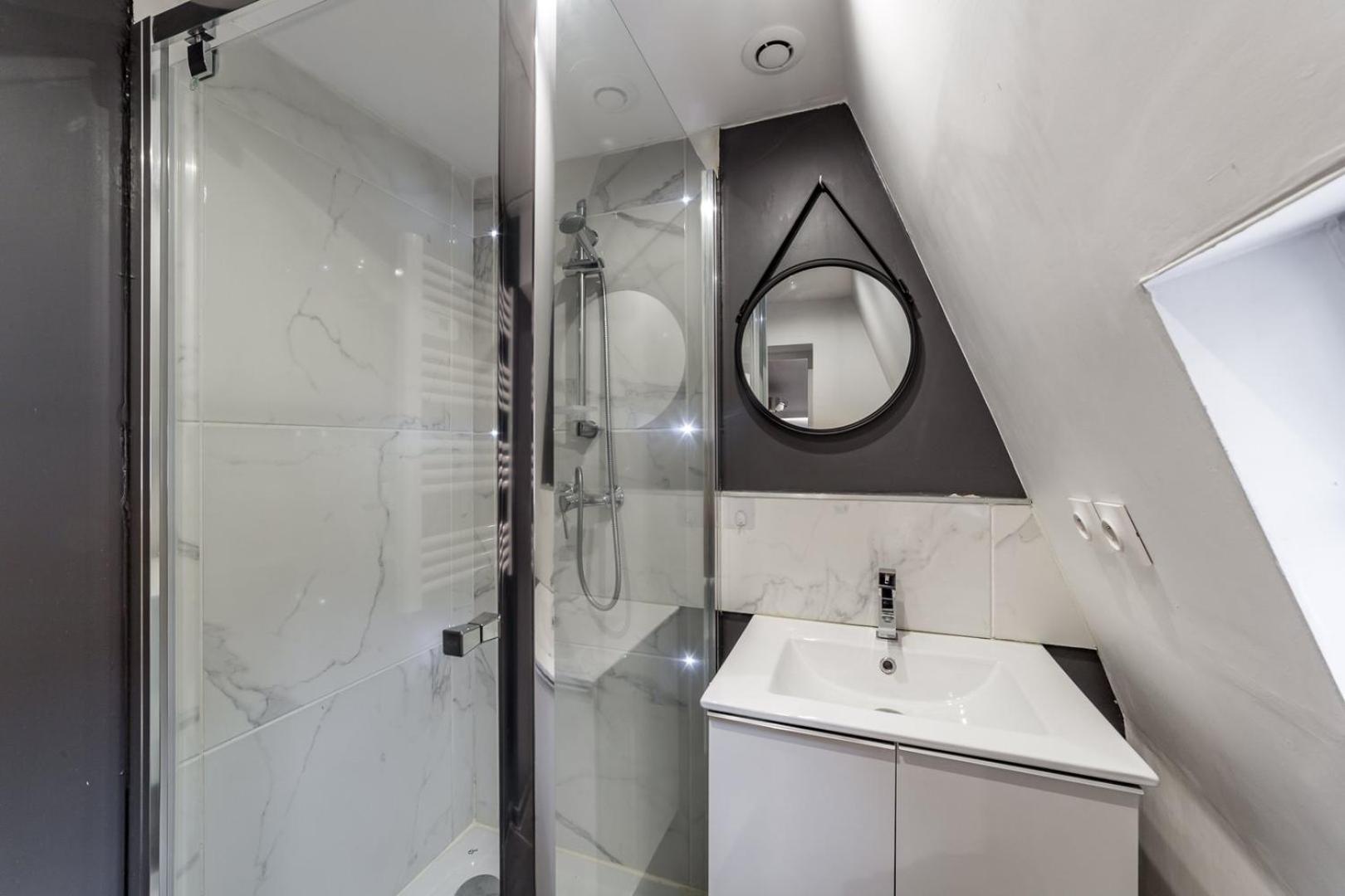 Studio Central Jacobins Ail Лион Екстериор снимка