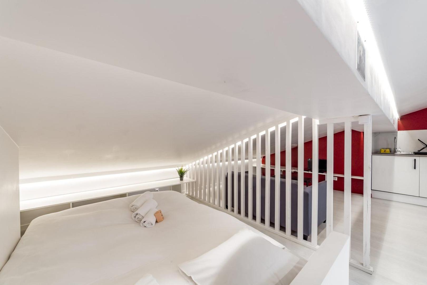 Studio Central Jacobins Ail Лион Екстериор снимка