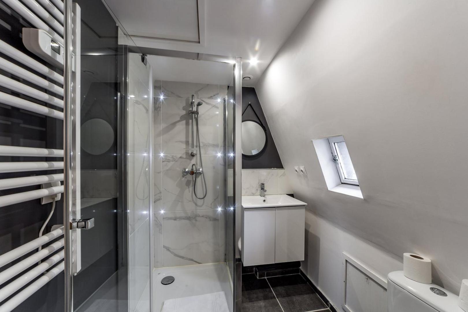 Studio Central Jacobins Ail Лион Екстериор снимка